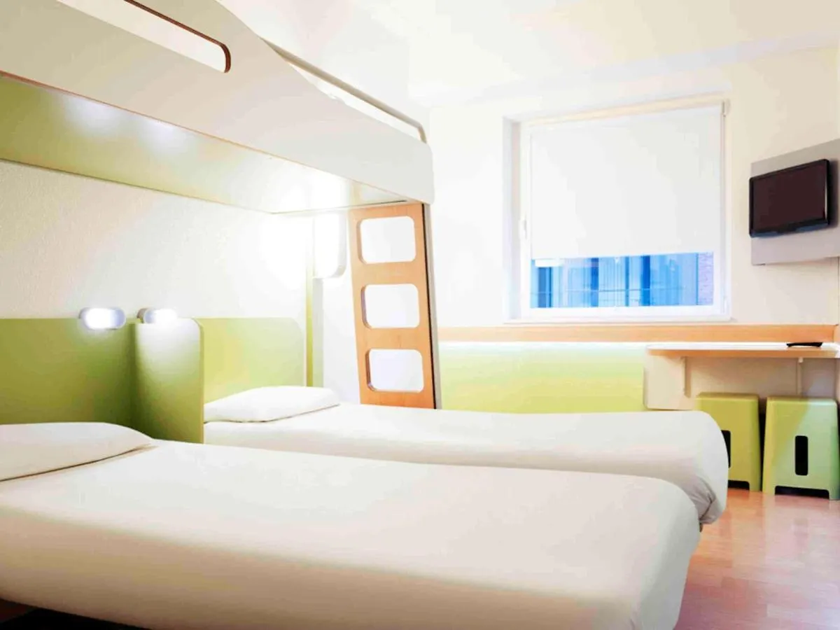 ibis budget Lyon Est Chaponnay Hotel